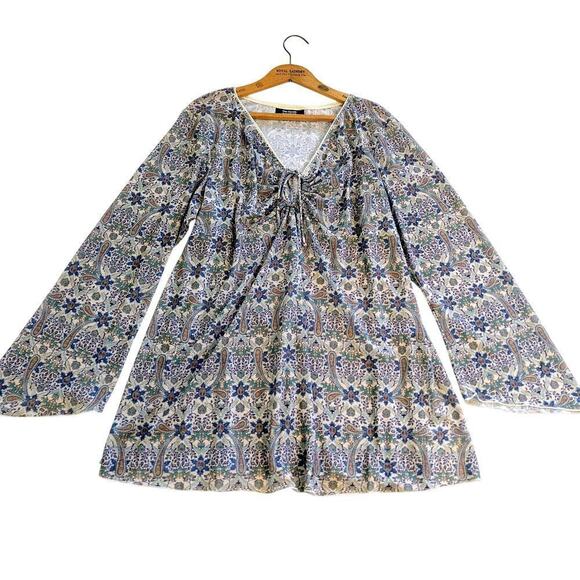 Vintage 2000s Paisley Print Top Plus Size 1X Bell Sleeve Tie Back Y2K Milkmaid - Picture 1 of 9